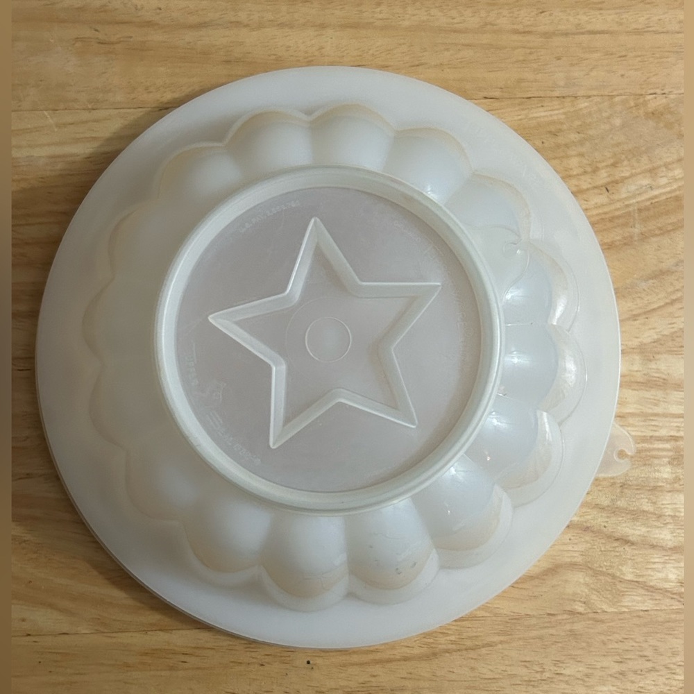 Tupperware jello mold